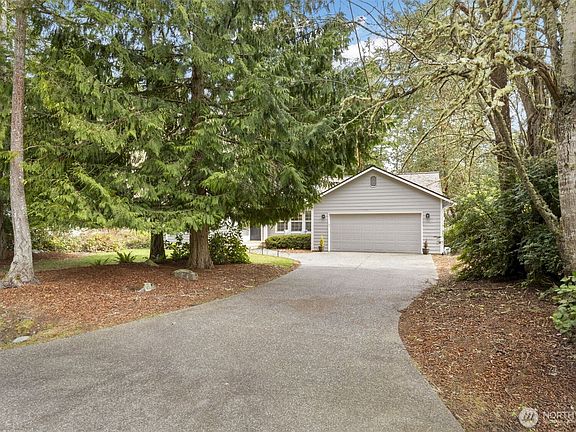 2nd image of 34 Fairbreeze Drive