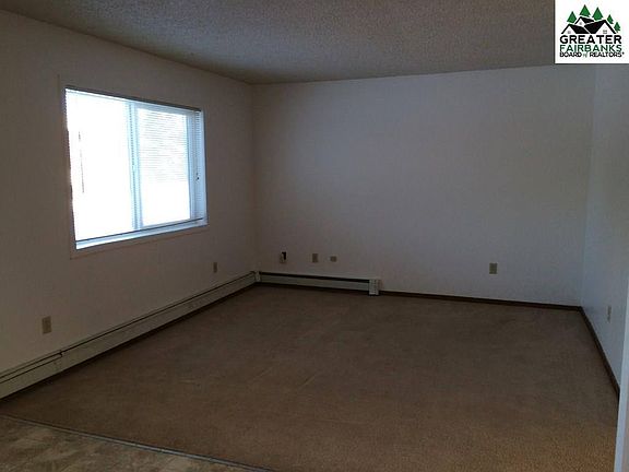 3rd image of 602 Ouida Way