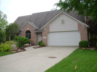 10908 Stoneoak Ct, Fort Wayne, IN 46845