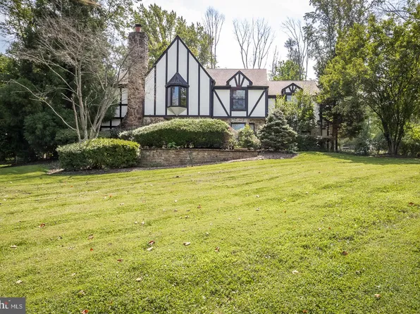 1192 Carrie Ln, West Chester, PA 19382