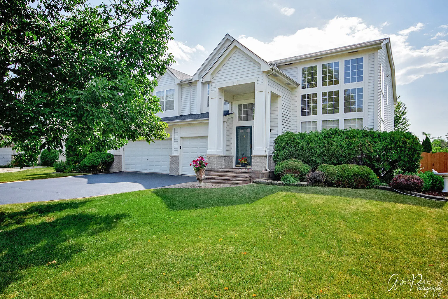 1180 Kasting Ln photo 1