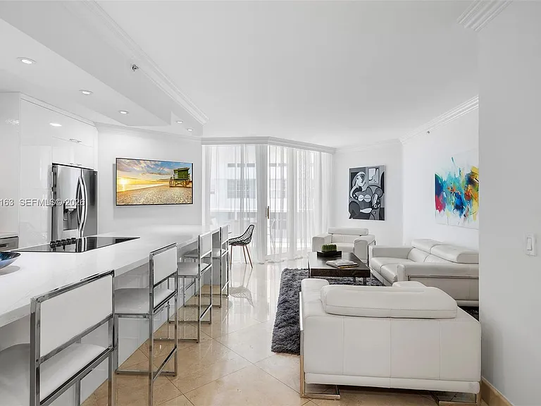 4775 Collins Ave #1504 — Photo 4