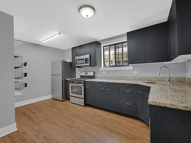 2620 W Foster Ave #1 — Photo 12