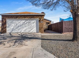 2108 Sierra Ln NE, Rio Rancho, NM 87144