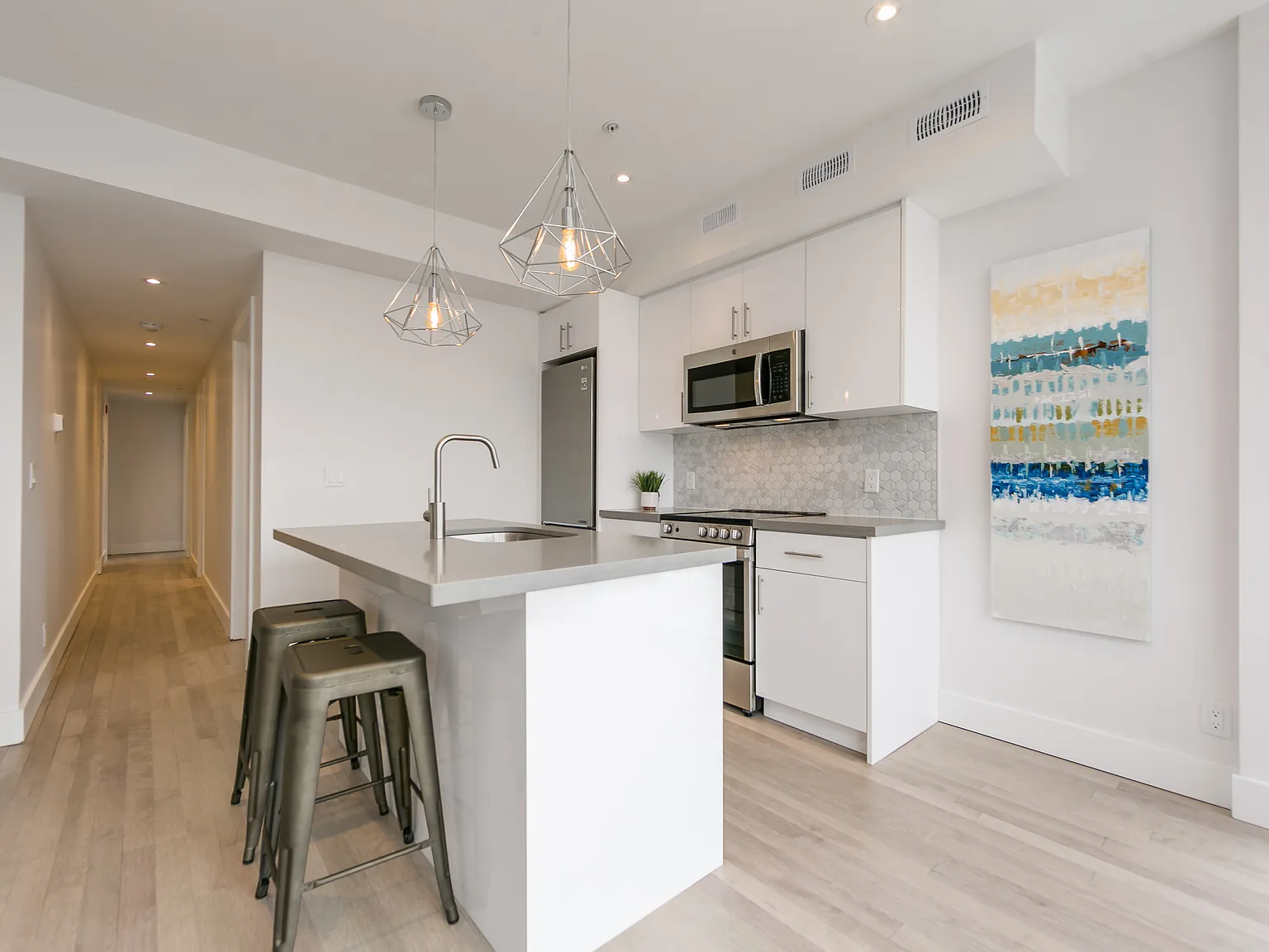 303 Saint Helens Avenue Toronto — Photo 3