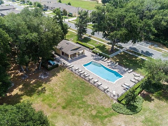 3rd image of 4938 Waters Gate Dr