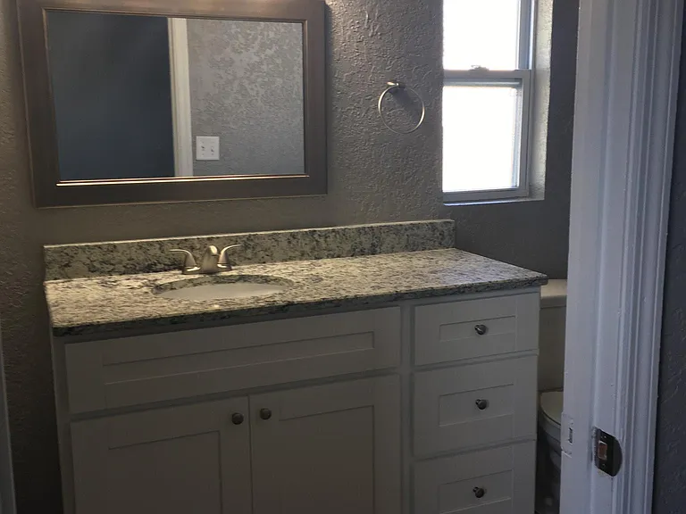 1317 W Nassau St — Photo 12