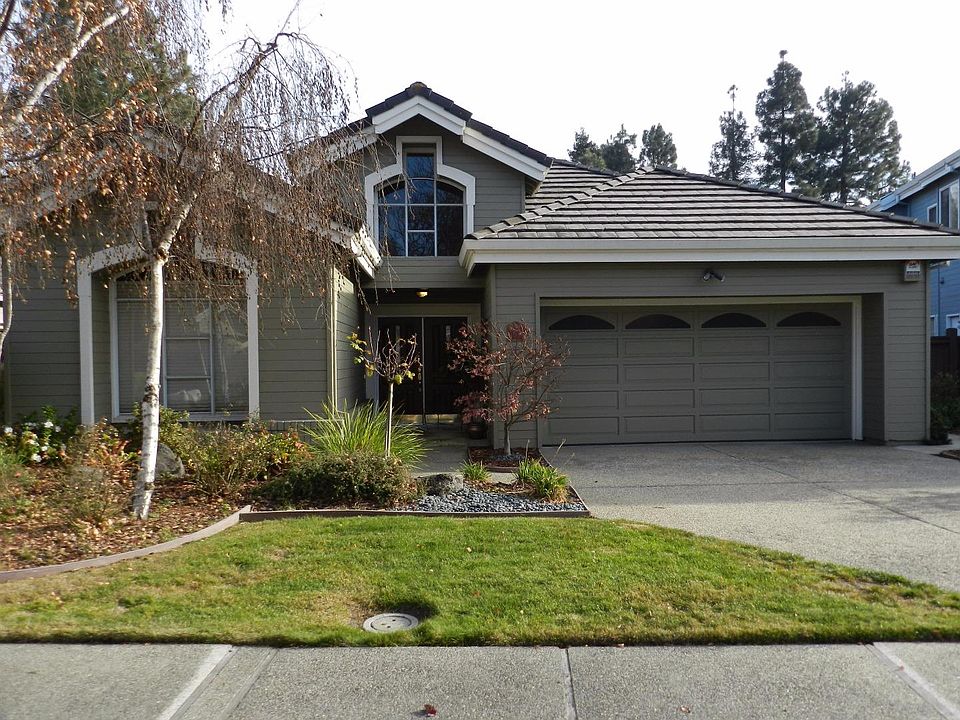 1st image of 611 Island Pl