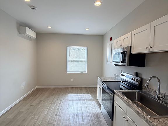4th image of 337 Main St #8