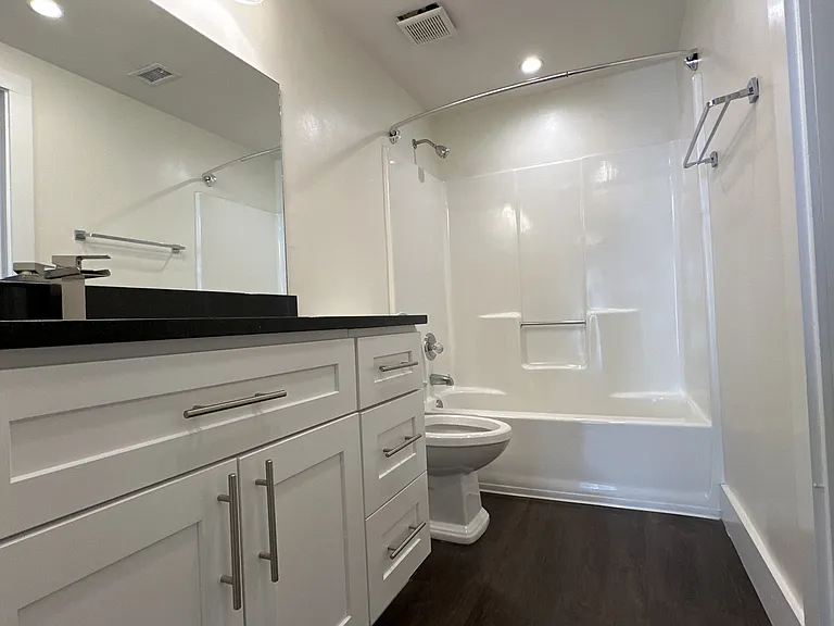 Wesley Townsend Apartments at Buckhead — Photo 140