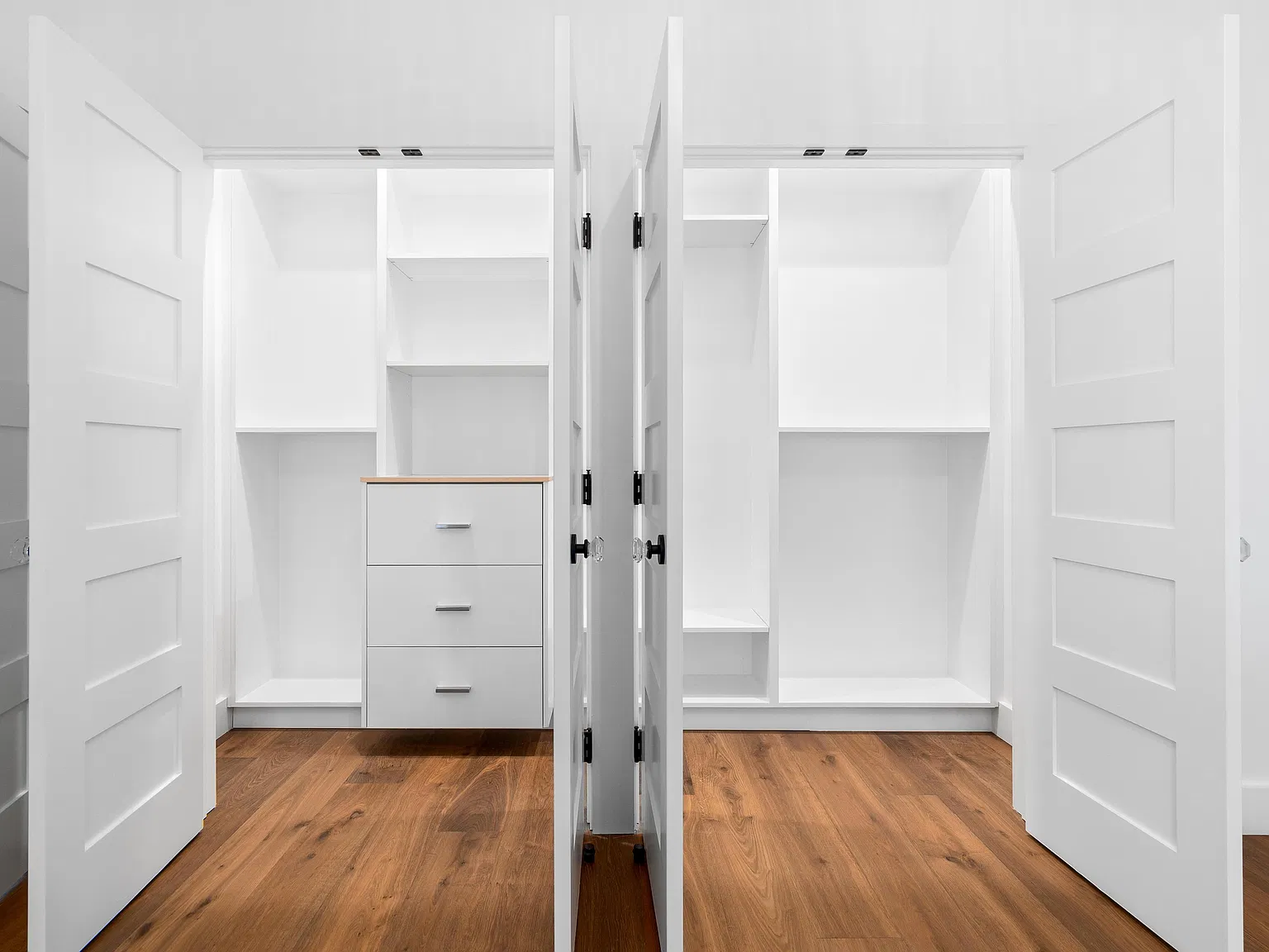 1 bed, 900 sqft, $5,000 — Photo 3