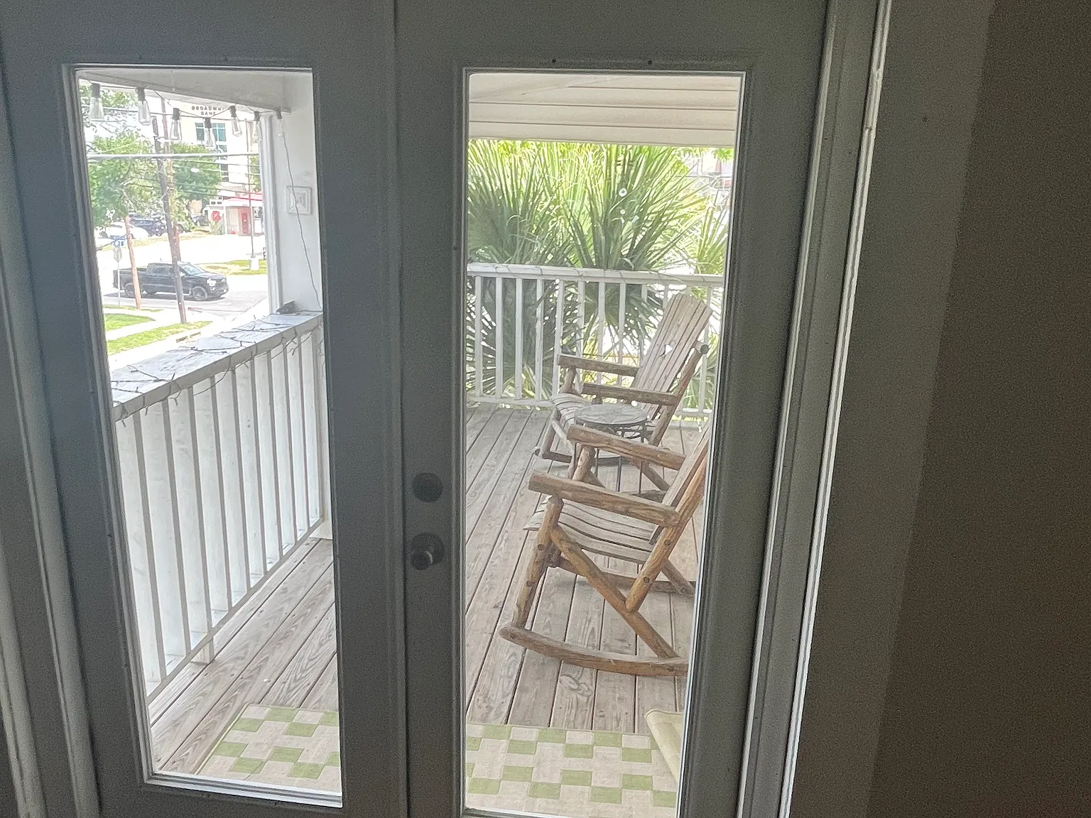 1207 McCullough Ave — Photo 4