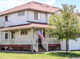 8633 Tessman Cir N, Brooklyn Park, MN 55445