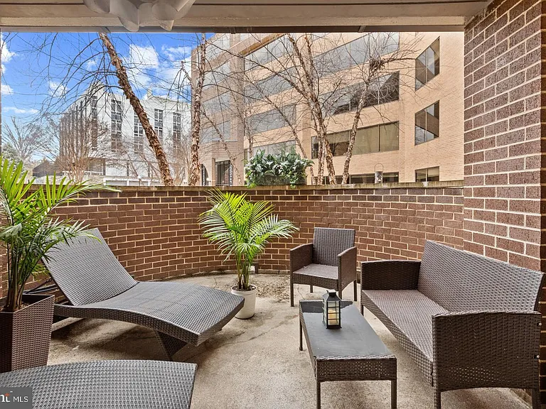 2111 Wisconsin Ave NW #108 — Photo 1