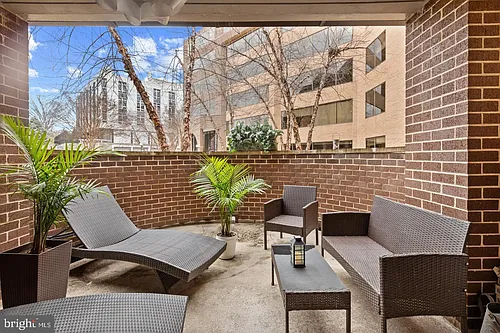 2111 Wisconsin Ave NW #108 Photo 1