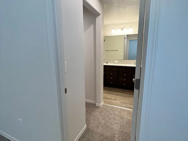1023 W Aspen Rd — Photo 17