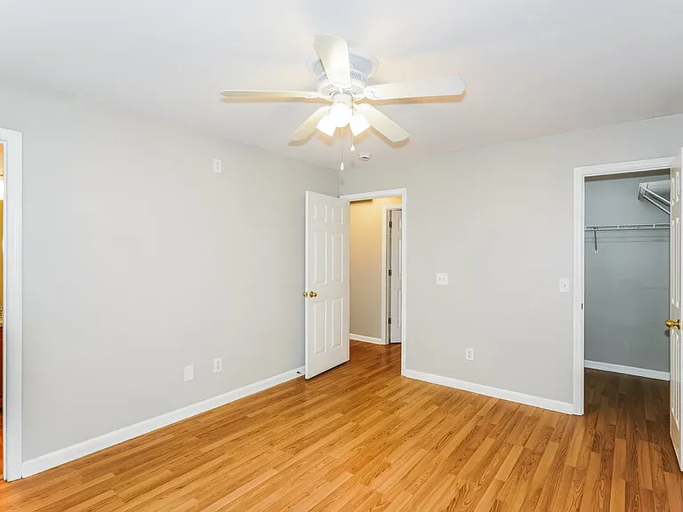 100 Homestead Ln — Photo 9