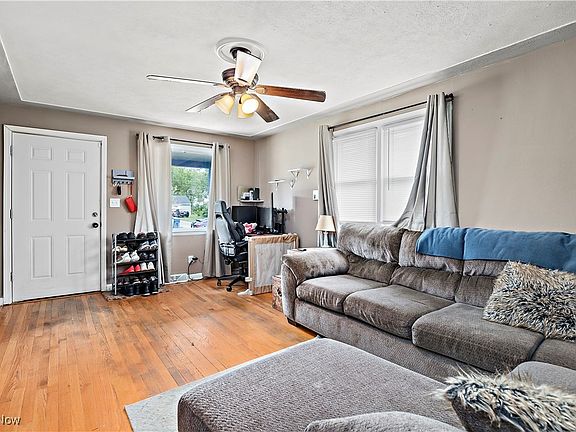 5th image of 1604 Lehigh Ave