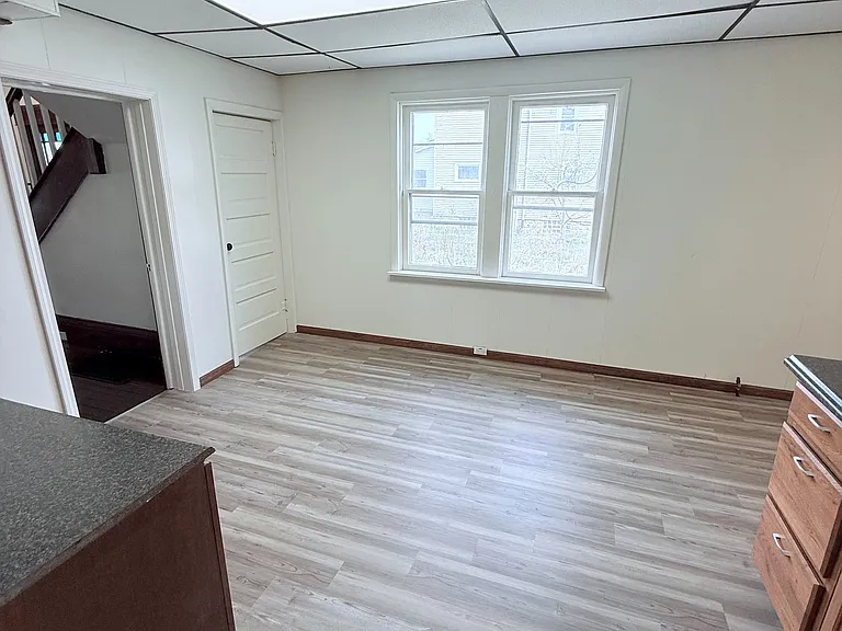 563 Cedar Ave — Photo 15