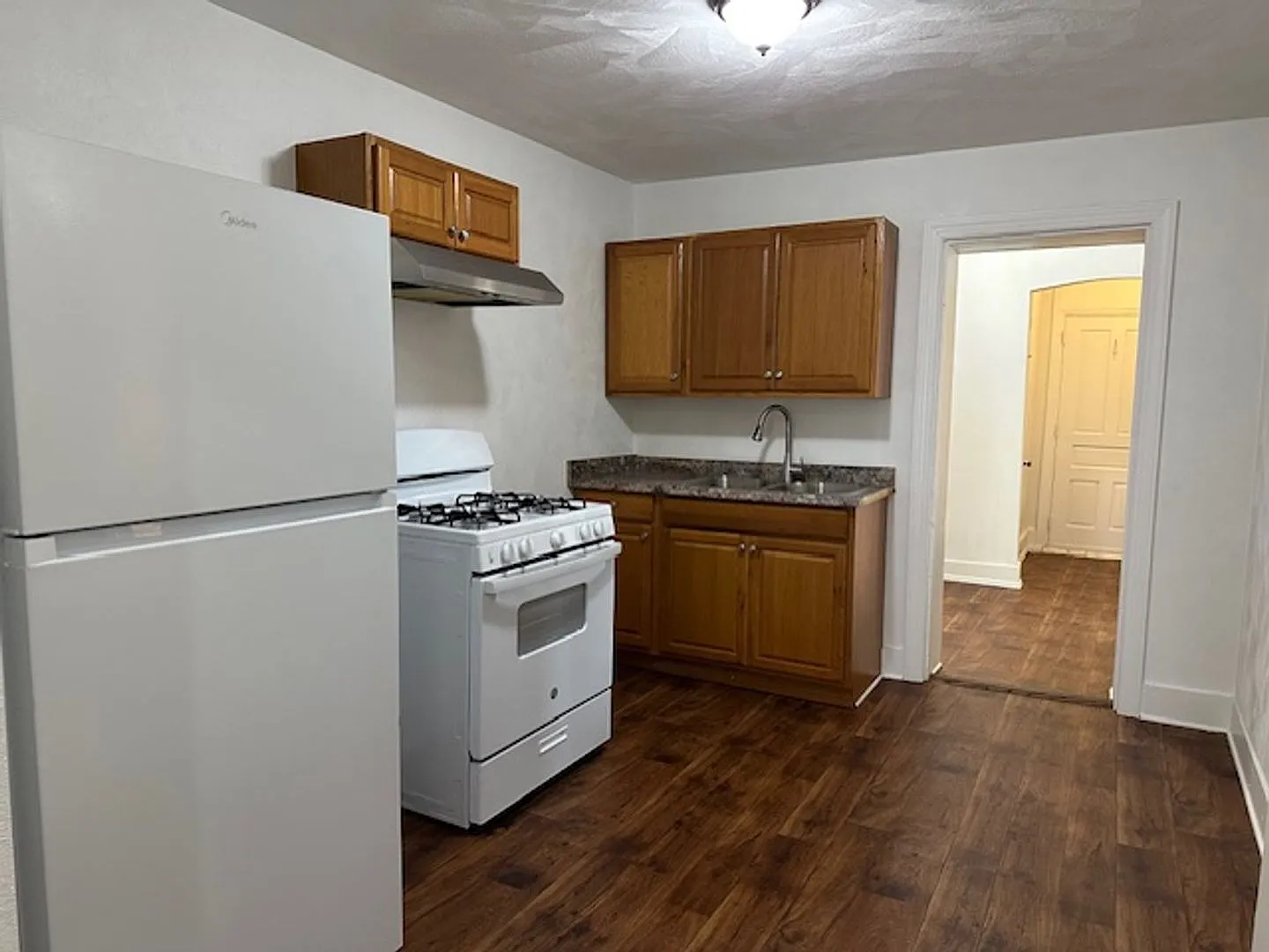 Discover this 1-bedroom, 1-bath apartment in York, PA — Photo 4
