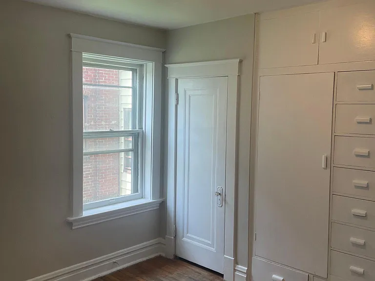 5244 Bancroft Ave #2 — Photo 3