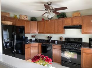 18 Victoria Dr, Aston, PA