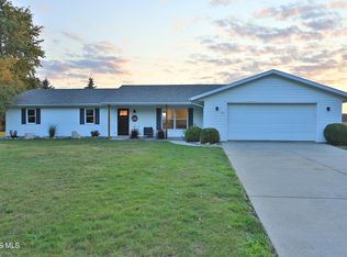 121 Avalon Dr, Bryan, OH 43506