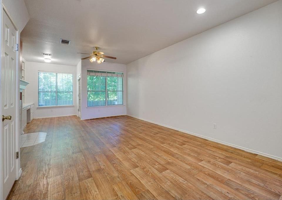 12401 Los Indios Trl UNIT 4, Austin, TX 78729 Zillow