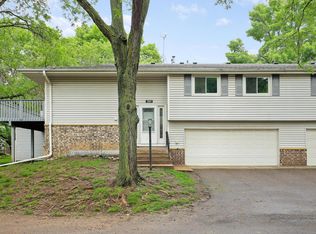 1241 Timbershore Ln, Eagan, MN 55123
