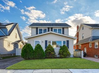 124 E Maujer St, Valley Stream, NY 11580