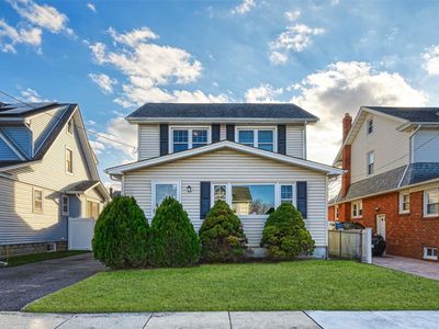 124 E Maujer Street, Valley Stream, NY, 11580