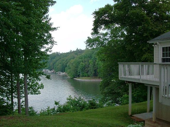 2nd image of 749 Bluewater Dr