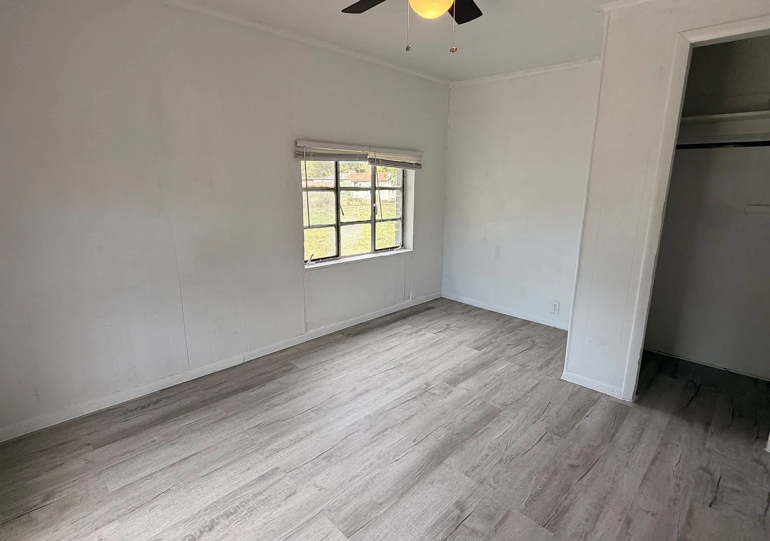 1411 N Philadelphia Ave — Photo 3