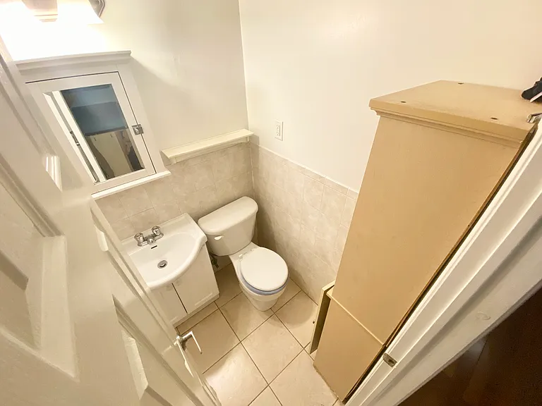 284 Lawrence Ave W #B3 — Photo 10