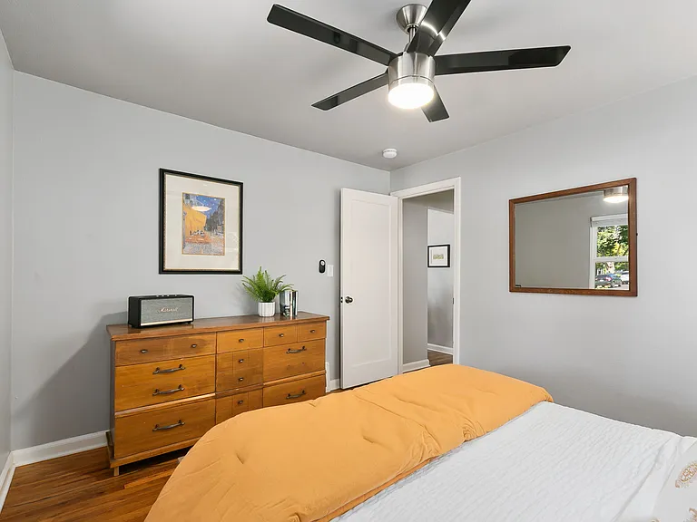 726 Eastdale Dr — Photo 15