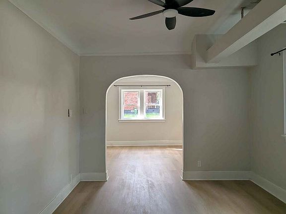 5th image of 714 Elliott St #11594650
