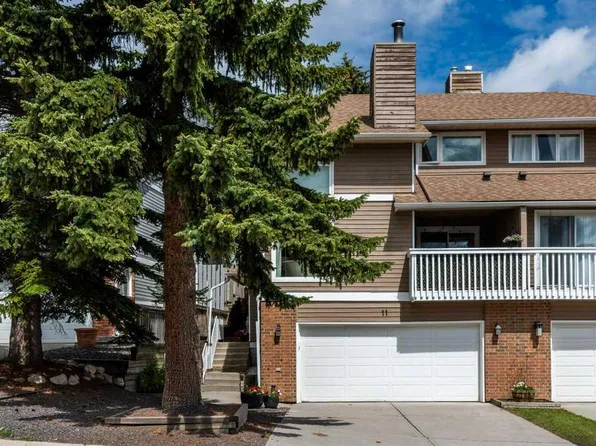 11 S Stradwick Pl SW, Calgary, AB T3H 1T3