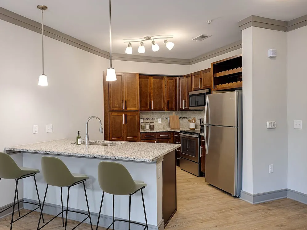 Modern kitchens with built-in wine rack - Avalon Perimeter Park