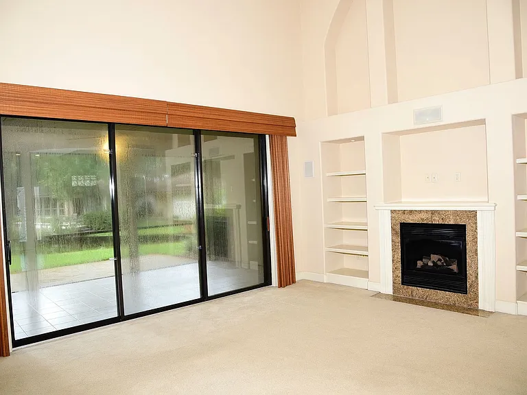31 Balmoral Dr — Photo 5
