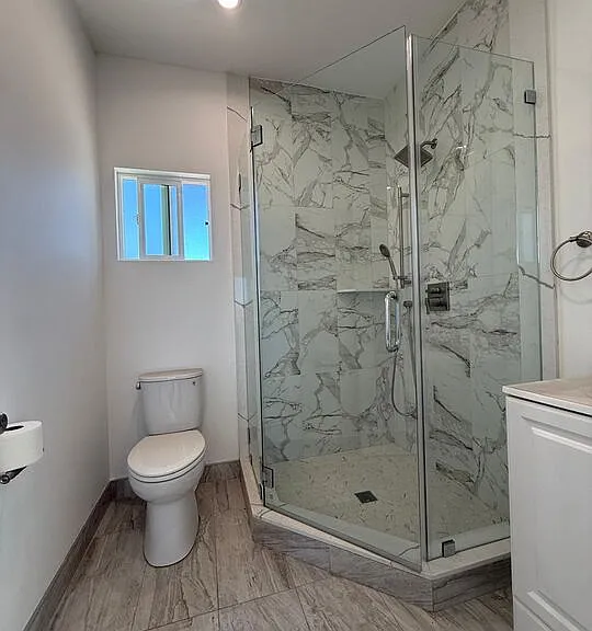 6744 Radford Ave — Photo 9