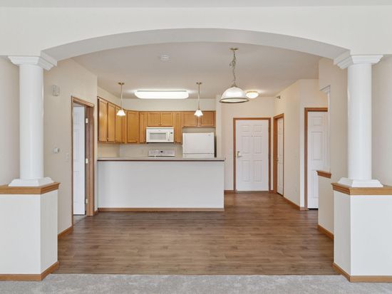 8200 W 33rd St APT 305, Minneapolis, MN 55426