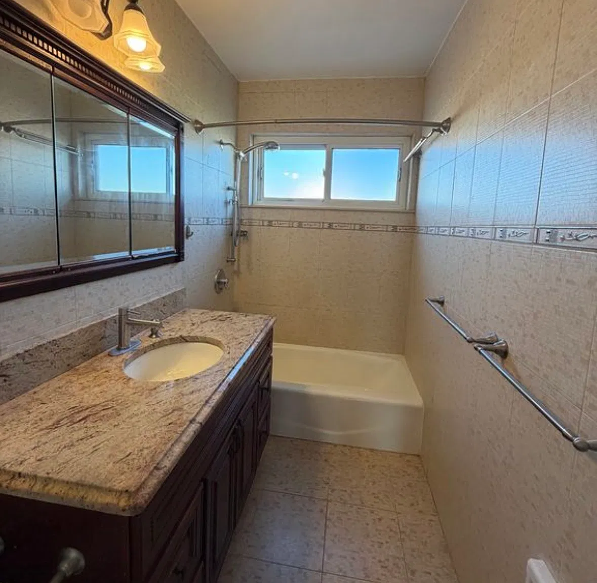 2 bed, $2,400 — Photo 3