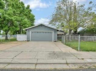 207 Park Ave, Manteca, CA