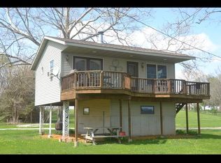 1554 Mound Hill Rd, Sterling, IL 61081