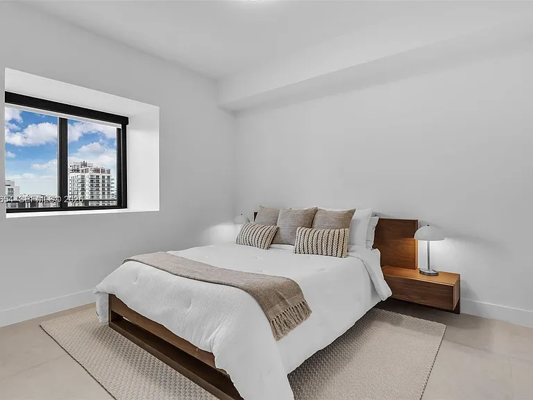 700 NE 24th St #1203 — Photo 25