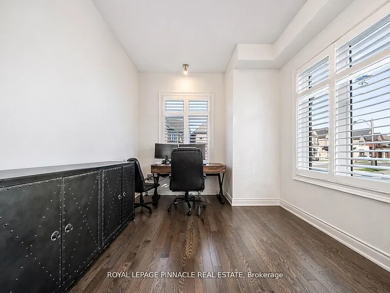 1504 Yellow Rose Cir #UPPER — Photo 8
