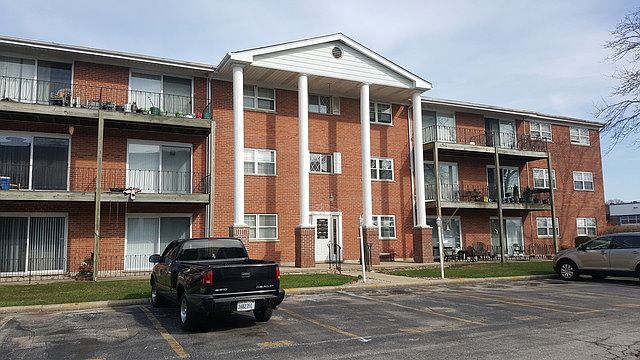 1st image of 6115 W 94th St APT C6