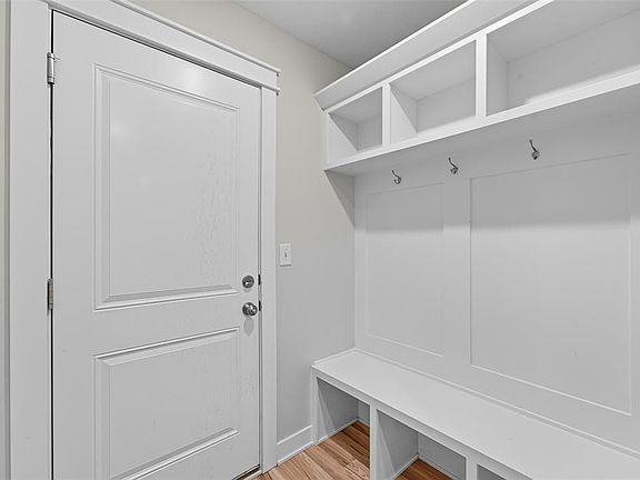 3rd image of 317 31st St SE
