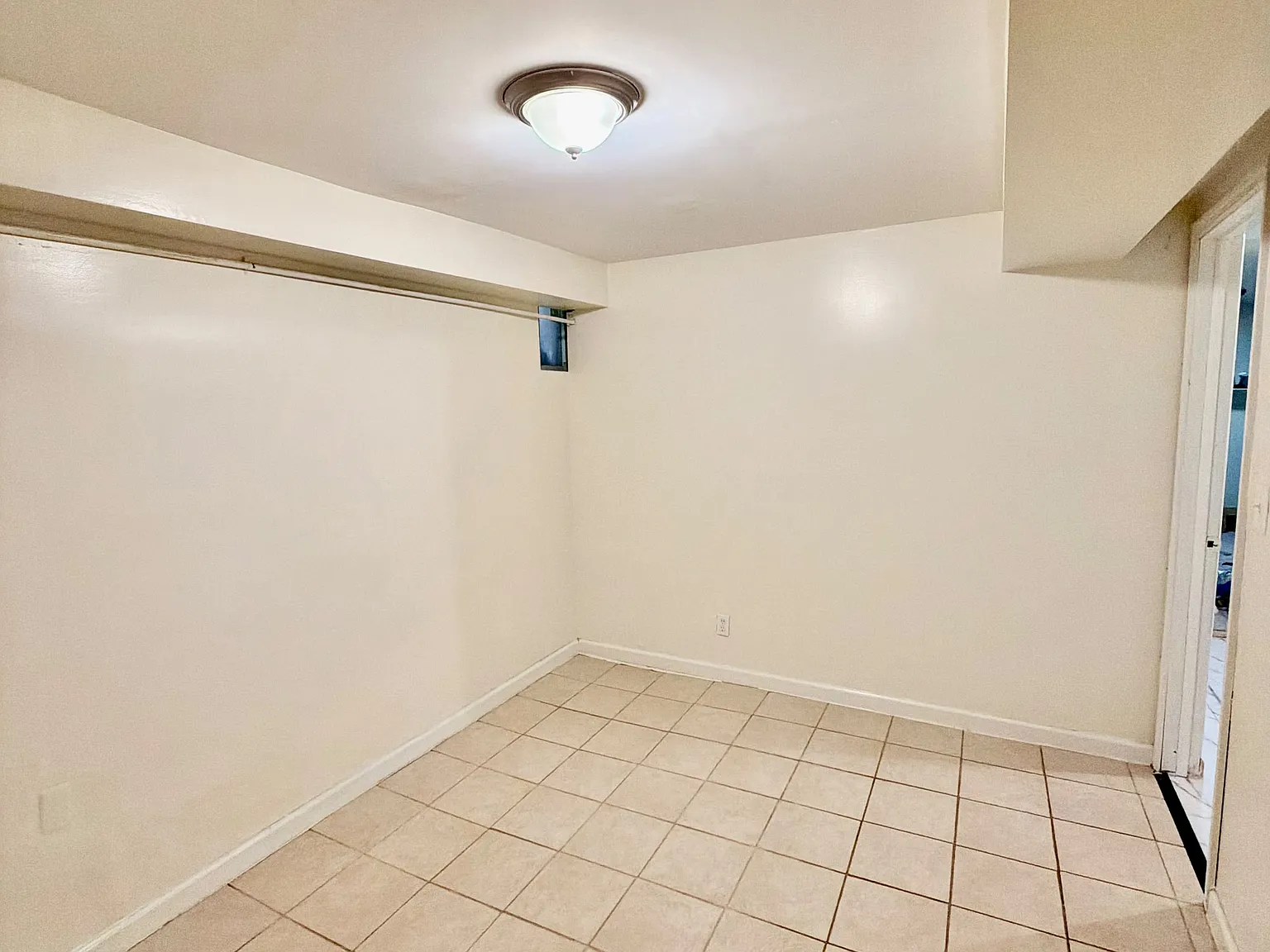 2 bed, 1500 sqft, $2,150 — Photo 4