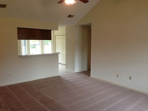 3rd image of 7037 Foxhall Dr